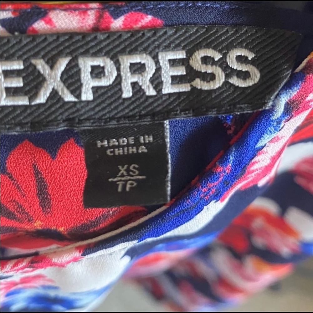 Floral top - Picture 4 of 4